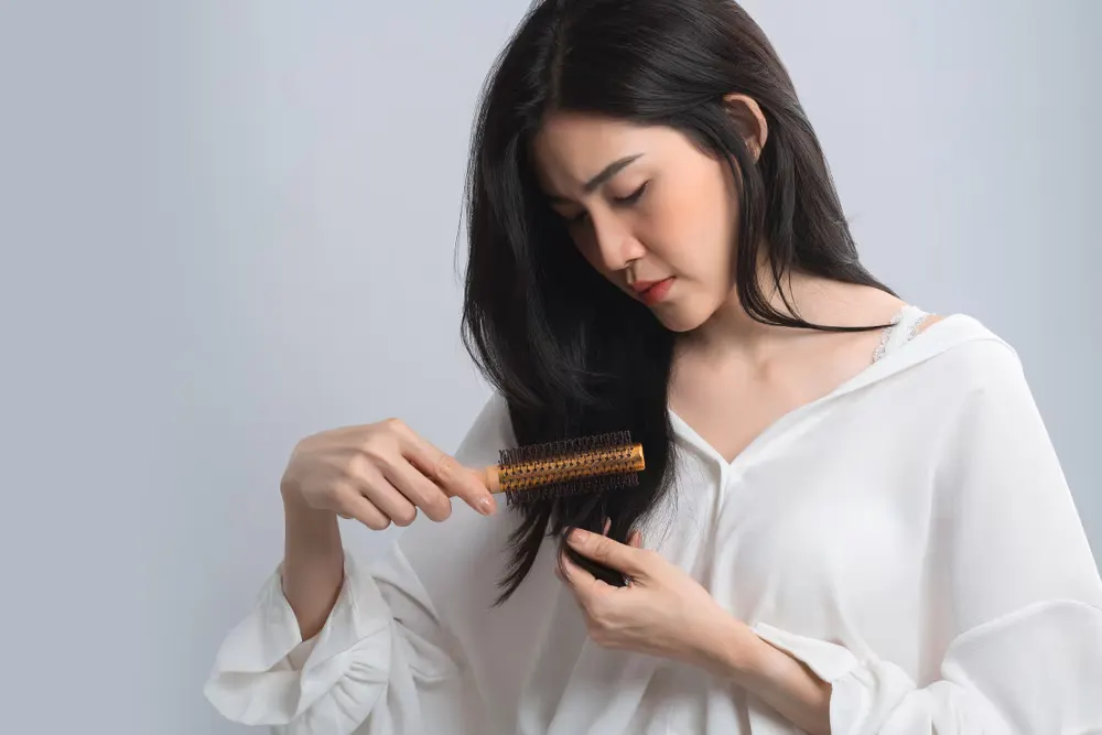 Rambut Mudah Patah Saat Disisir