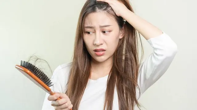 10 Cara Mengetahui Tingkat Keparahan Rambut Rontok yang Perlu Kamu Pahami